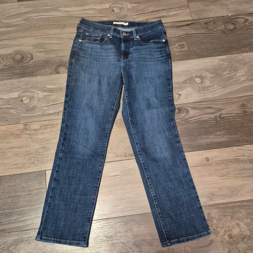 Levis Classic Straight Leg Jeans Womens Size 4 Medium Wash Denim Pants